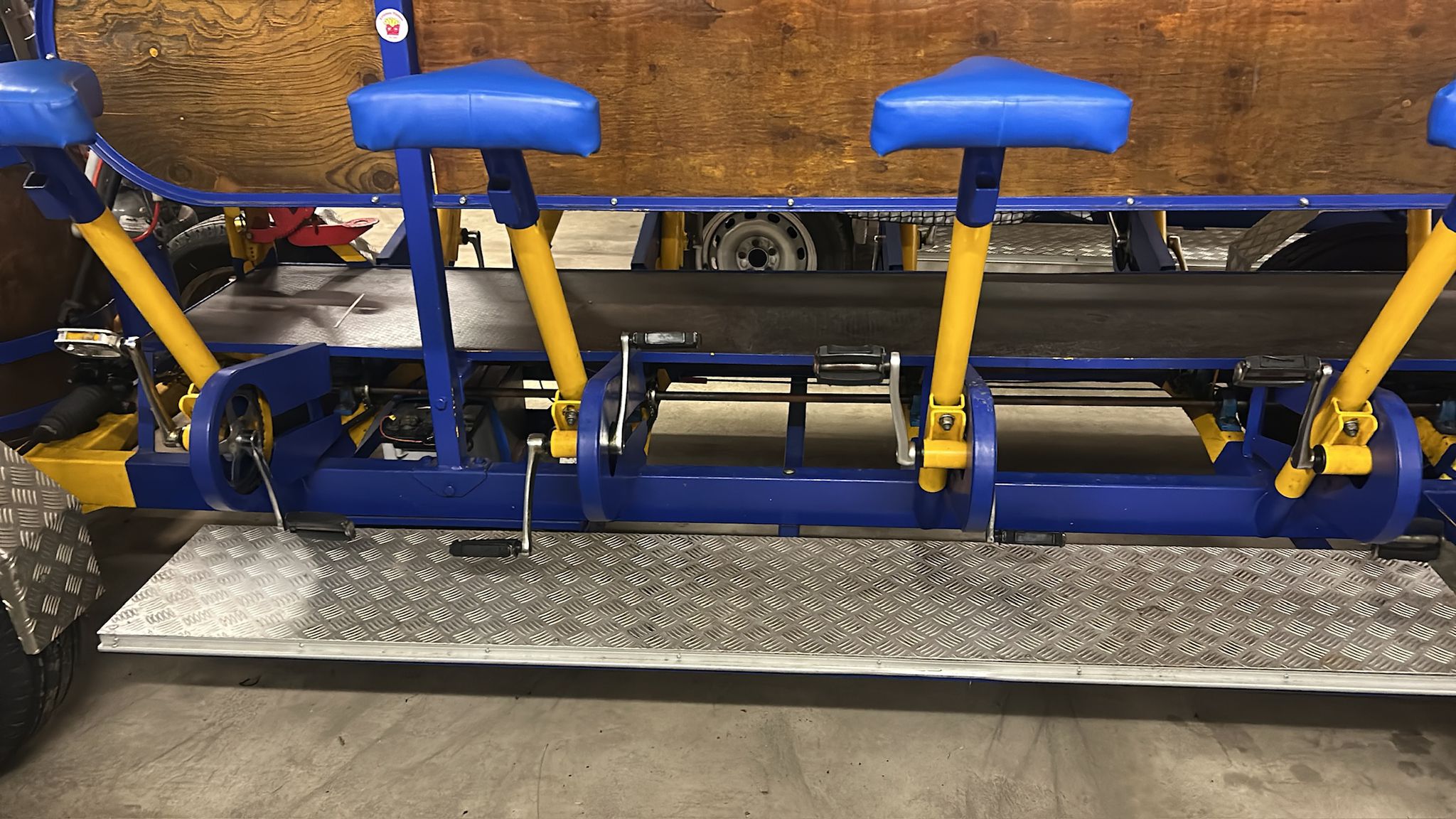 groupbike-yellowblue-02